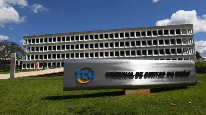 MP junto ao TCU contesta aumento de etanol na gasolina