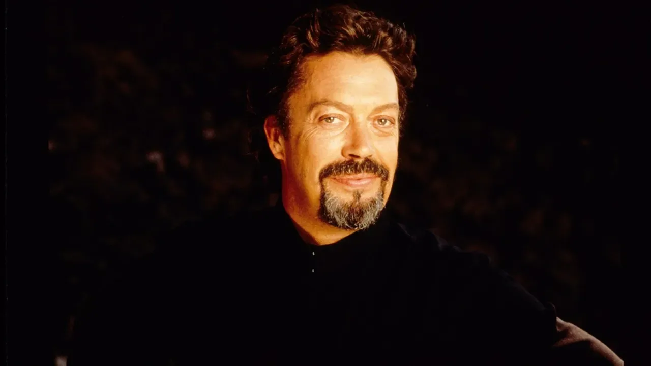 Tim Curry, astro de ‘It’ e ‘The Rocky Horror Picture Show’, morre aos 80 anos