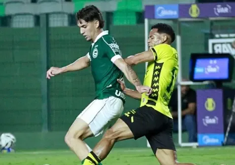 Goiás vence São Bernardo, quebra jejum e se aproxima do G6 da Série B