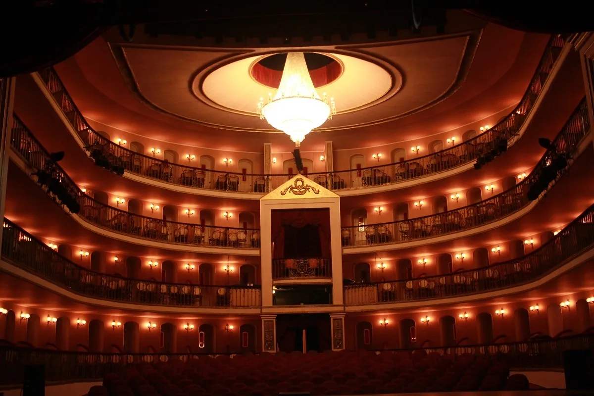 Teatro Arthur Azevedo abre inscrições para pautas de janeiro a março de 2027