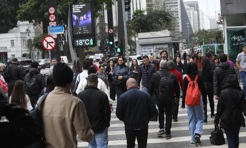 SP começa semana com tempo frio, mas tendência é de temperatura subir; veja previsão