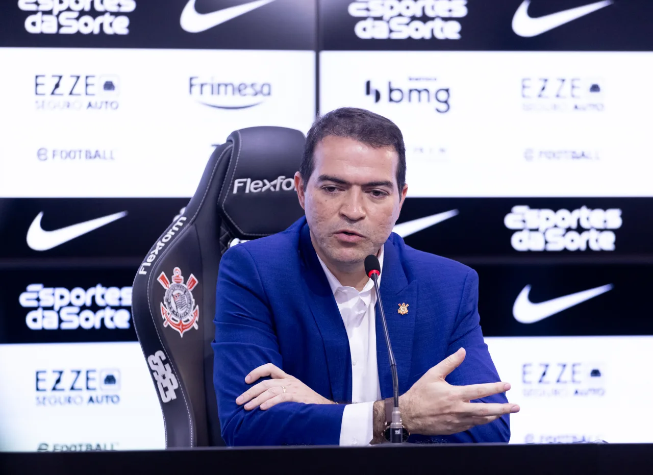 Diretor do Corinthians detona arbitragem e questiona escalação de juiz