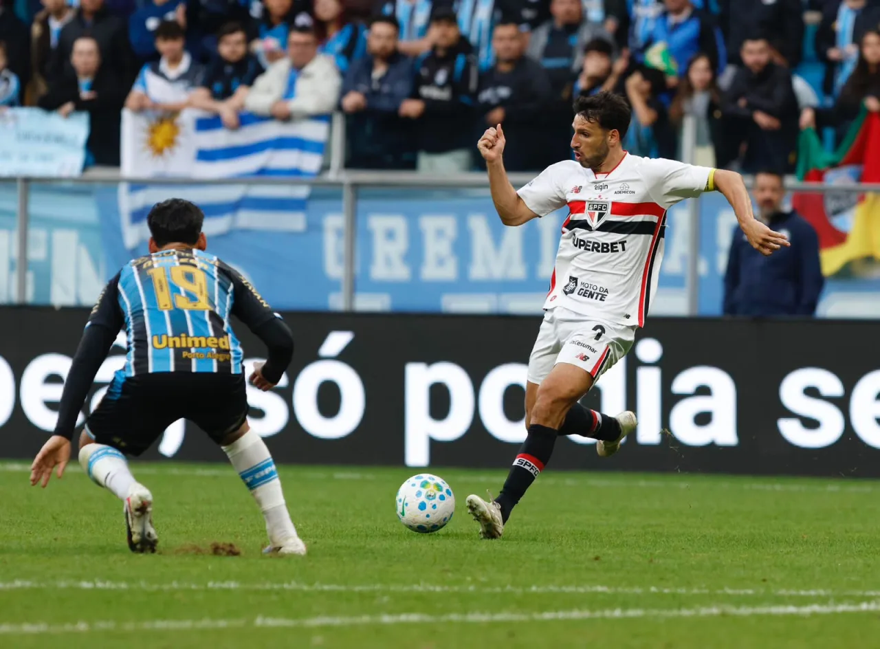 Calleri sai “p…” de derrota e cobra reação do São Paulo: “Brasileirão é traiçoeiro”