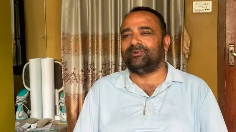 O diretor de escola que salvou 900 estudantes das inundações no Nepal
