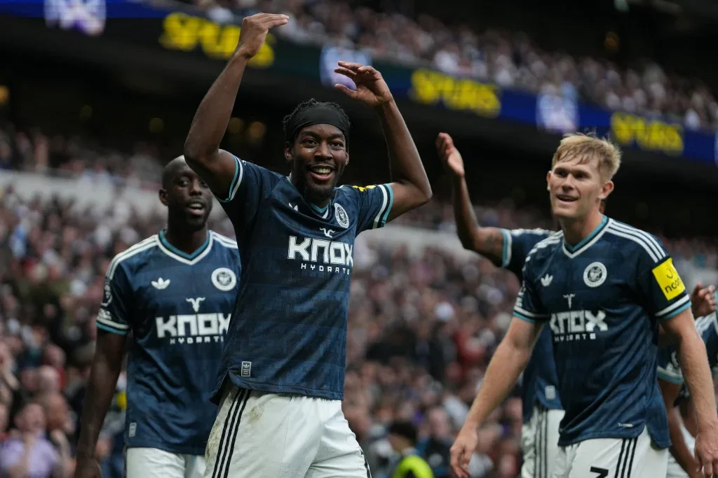 Tottenham perde em casa para o Newcastle e segue sem vencer no Campeonato Inglês