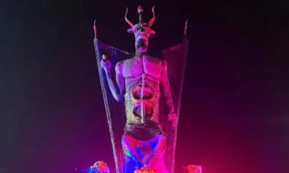 Entenda a polêmica sobre a estátua do Diabo inaugurada no Ceará