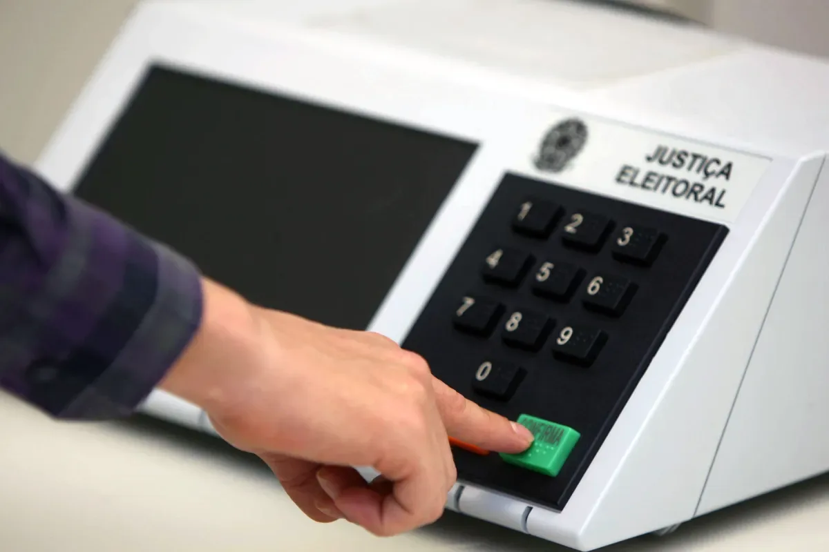 Datafolha: 56% dizem que votariam em 2026 mesmo se não fosse obrigatório