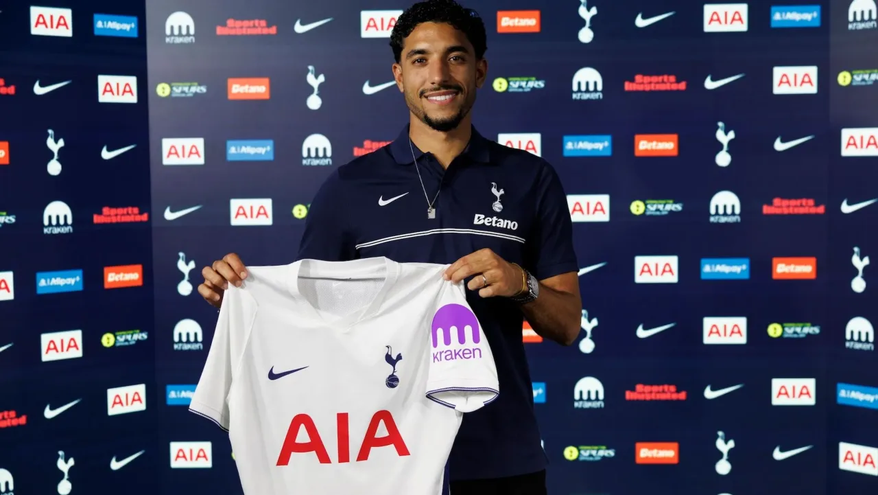 Tottenham anuncia a contratação de Marmoush, do Manchester City