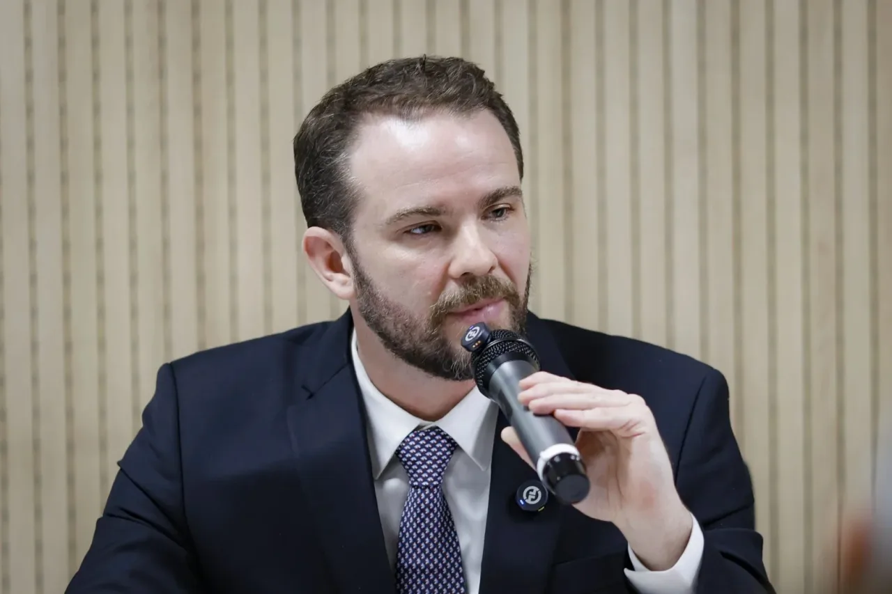Durigan diz que orçamento de 2027 terá superavit primário
