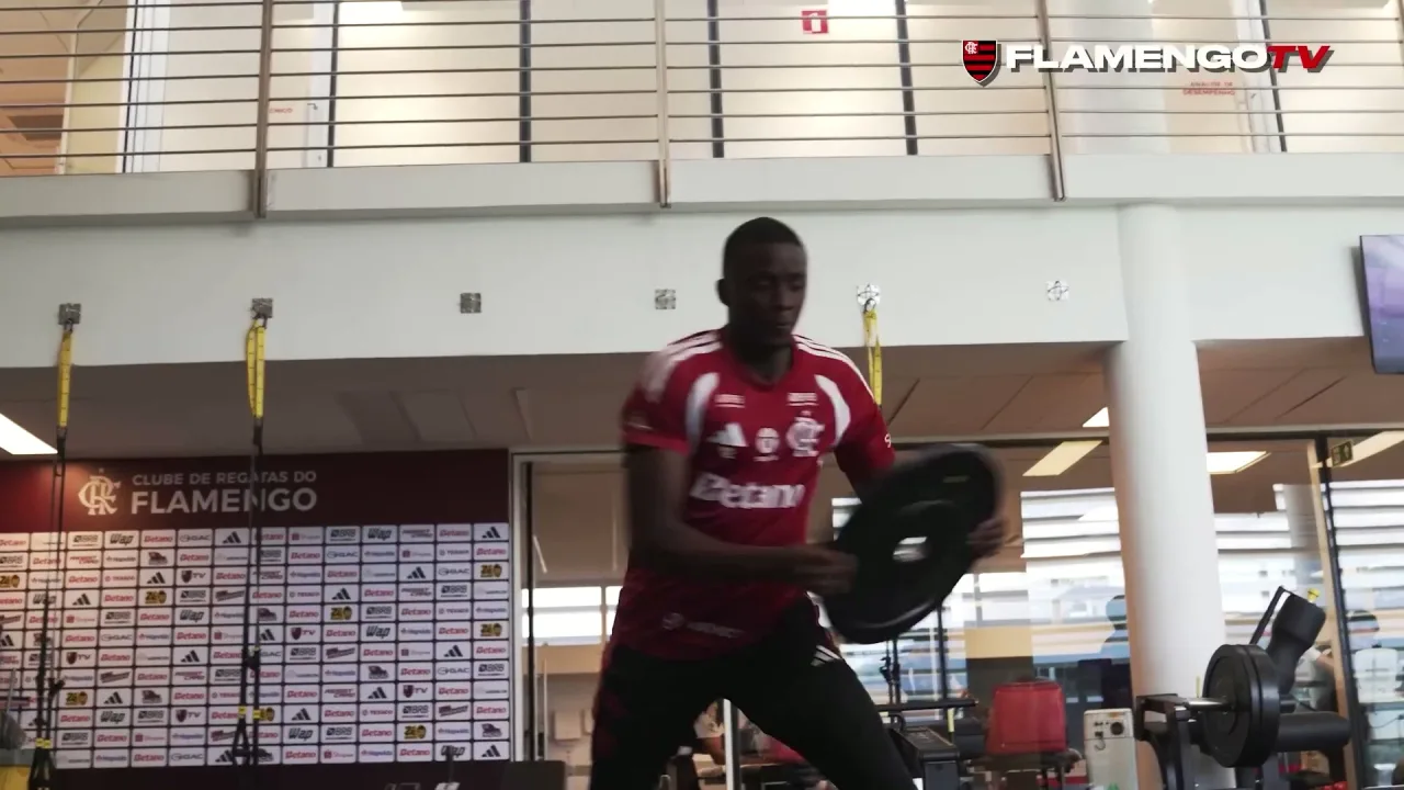 Sob comando de Leonardo Jardim, Flamengo treina no Ninho do Urubu de olho no Vitória