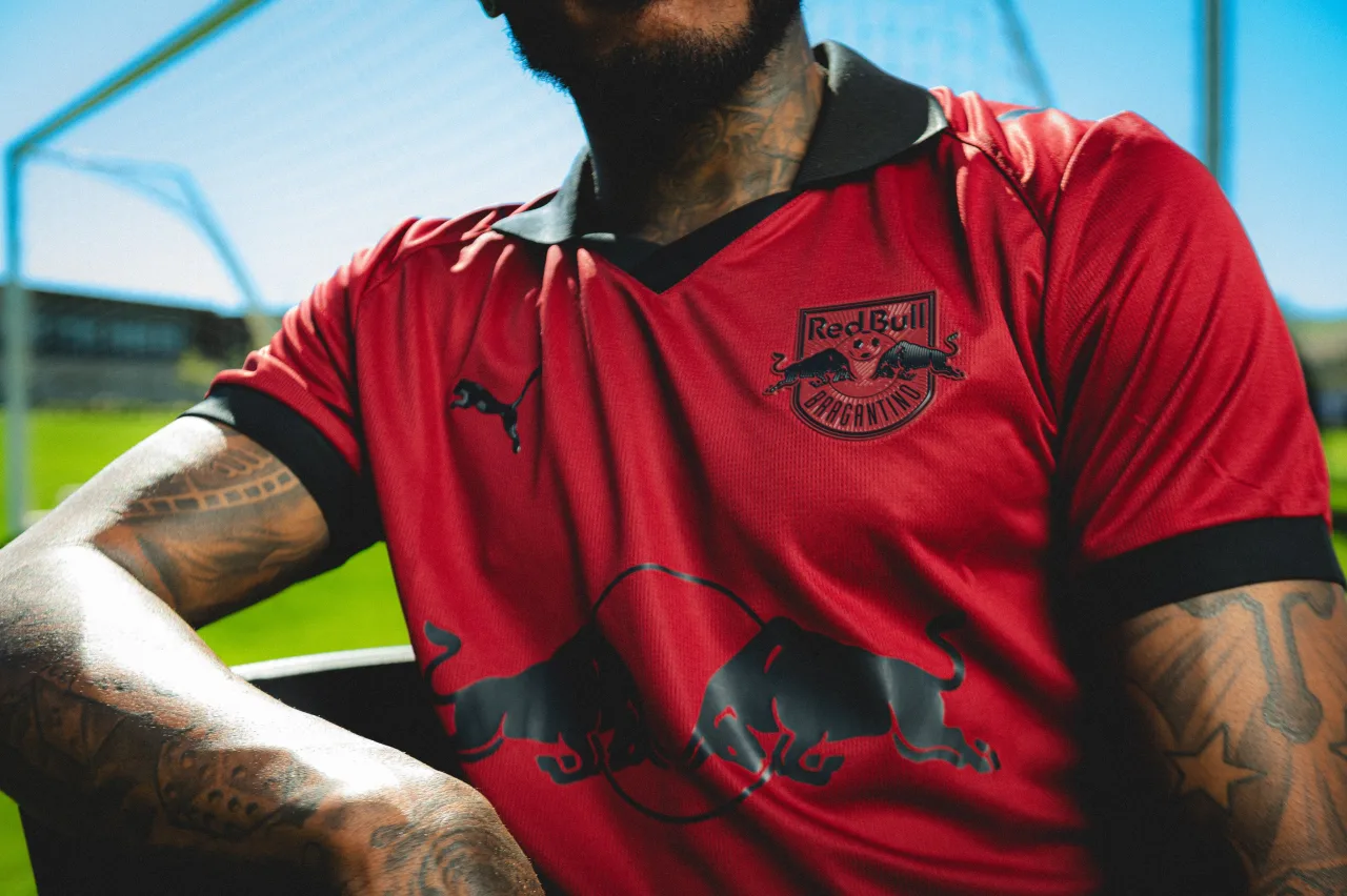 Veja fotos do novo terceiro uniforme do Red Bull Bragantino