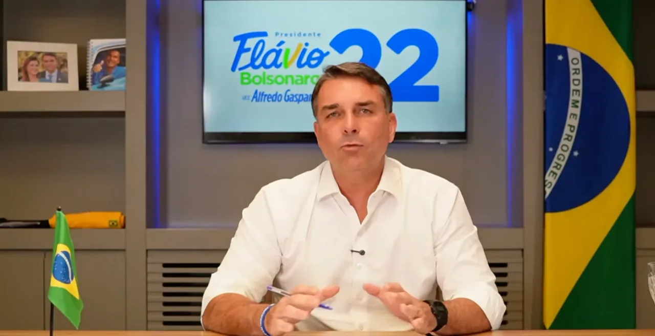 Flávio se reunirá com ministro da Justiça de El Salvador no domingo