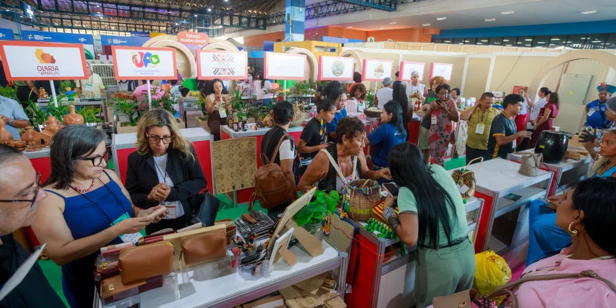 1º dia da Feira do Empreendedor atrai mais de 7 mil pessoas com programação de finanças, inovação e economia criativa