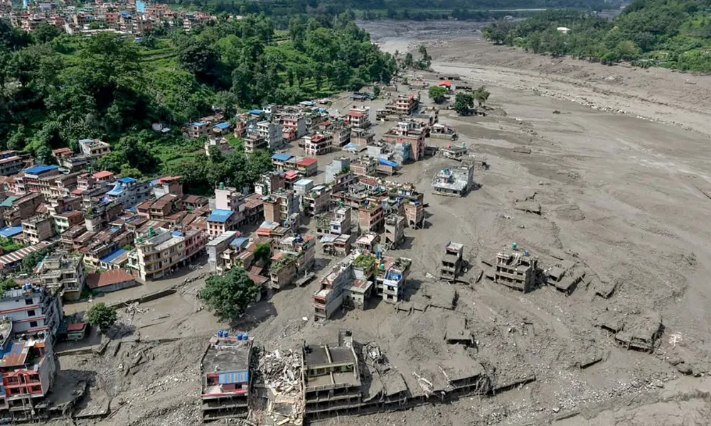 Inundações deixam mortos e desaparecidos no Nepal; 384 turistas são procurados