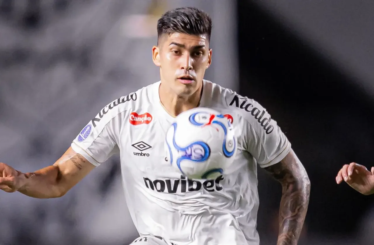 Santos alinha acordo com Racing para trocar zagueiro por lateral