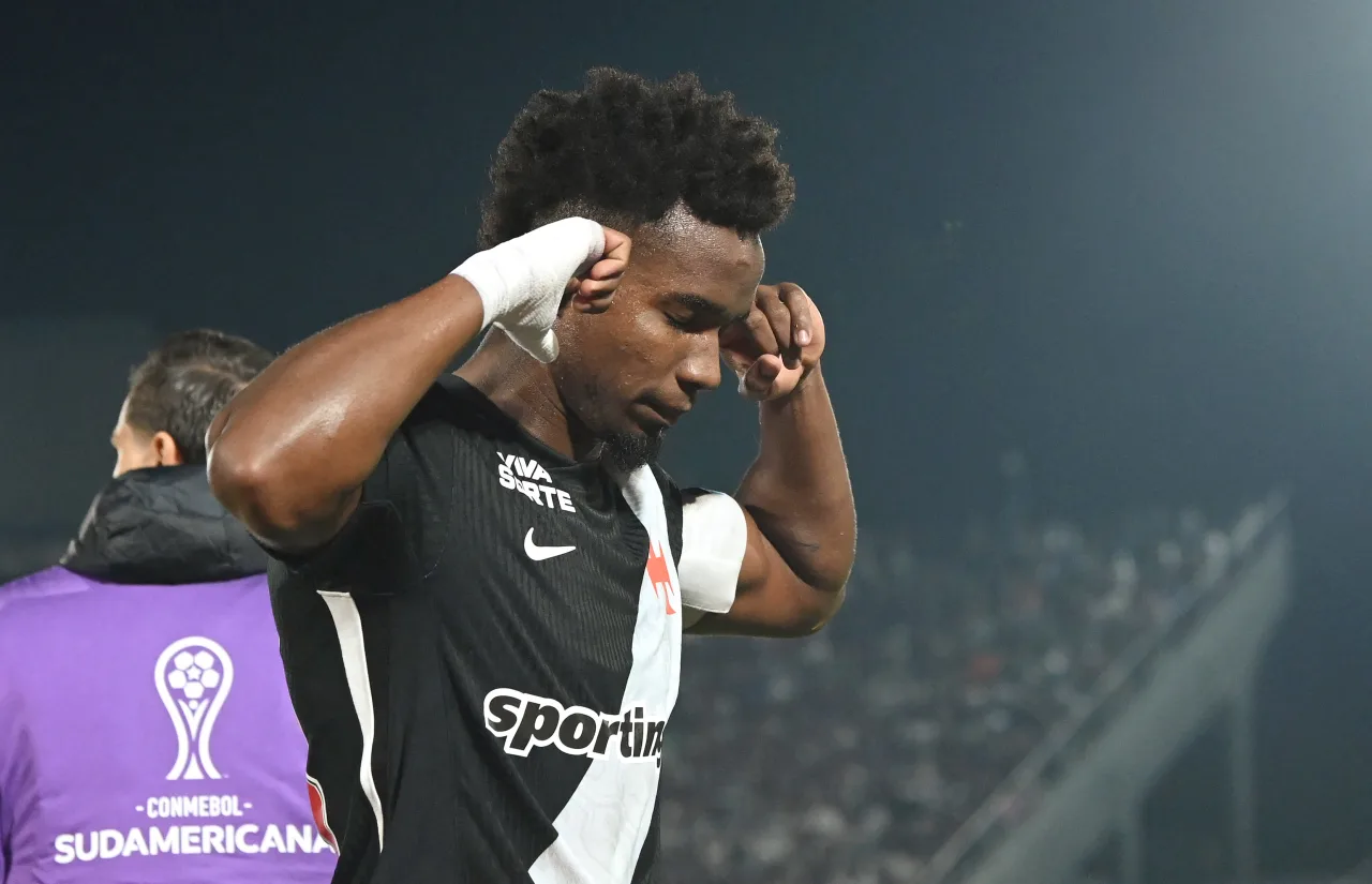 Thiago Mendes celebra classificação do Vasco e valoriza reação após derrota