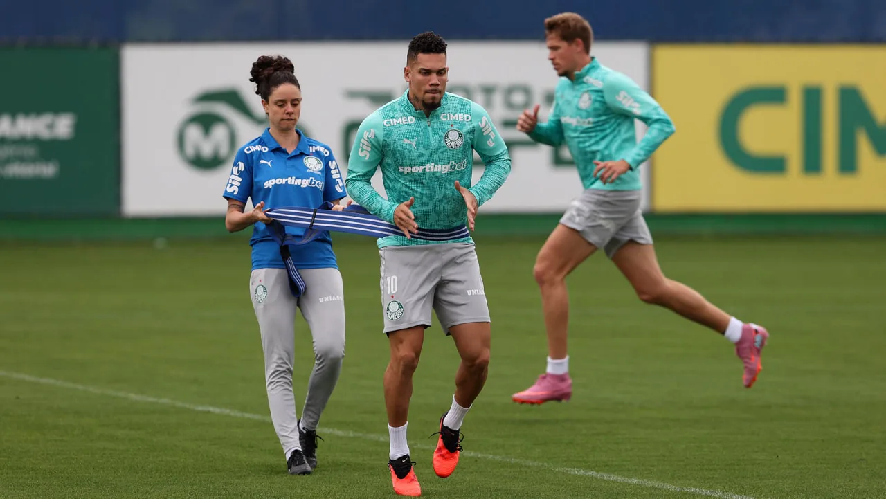 Com reforço, Palmeiras se reapresenta e inicia preparação para oitavas da Libertadores