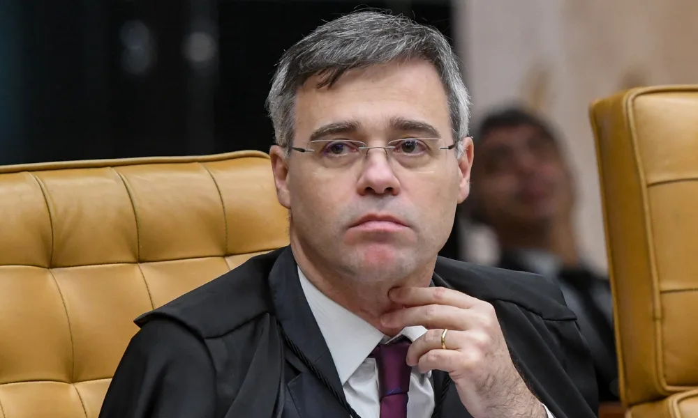 Mendonça defende imparcialidade em casos do Master e do INSS