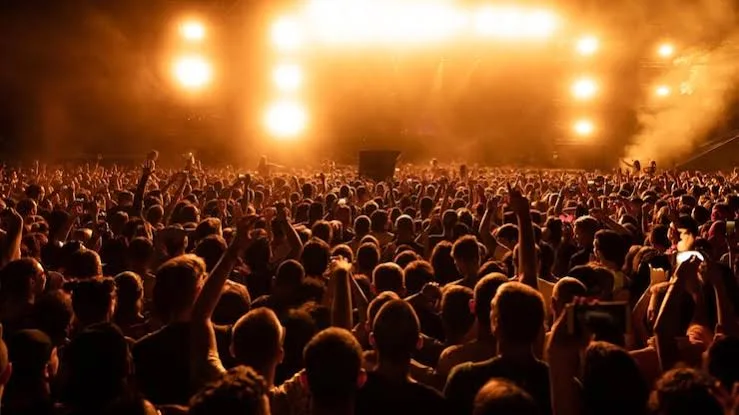 Novas regras para venda de ingressos e acesso à água em eventos entram em vigor em 30 dias