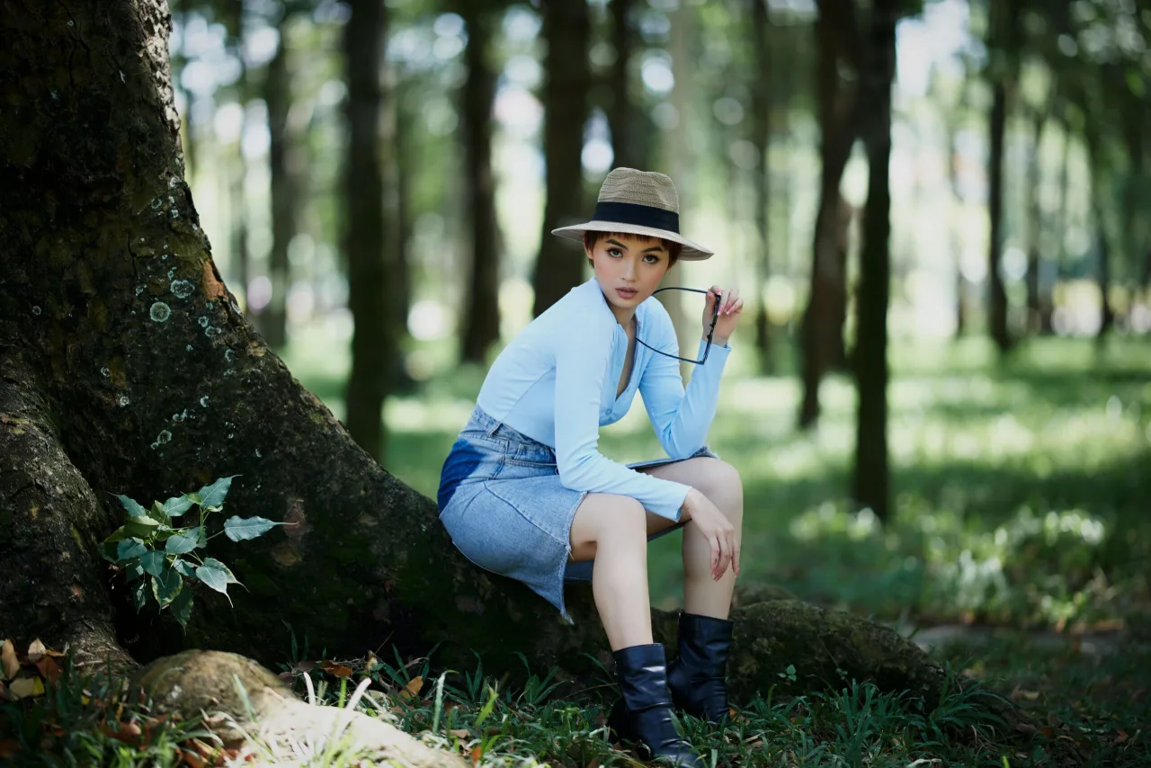 Como montar looks com saia jeans para diferentes ocasiões