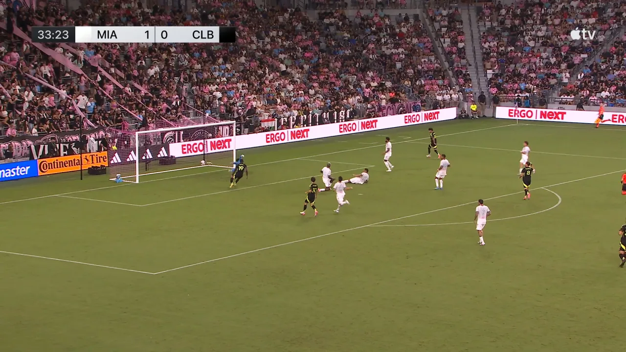 Casemiro erra saída de bola e faz gol contra pelo Inter Miami; veja o lance