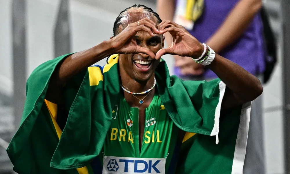 Alison dos Santos bate recorde mundial dos 400m com barreiras em Zurique