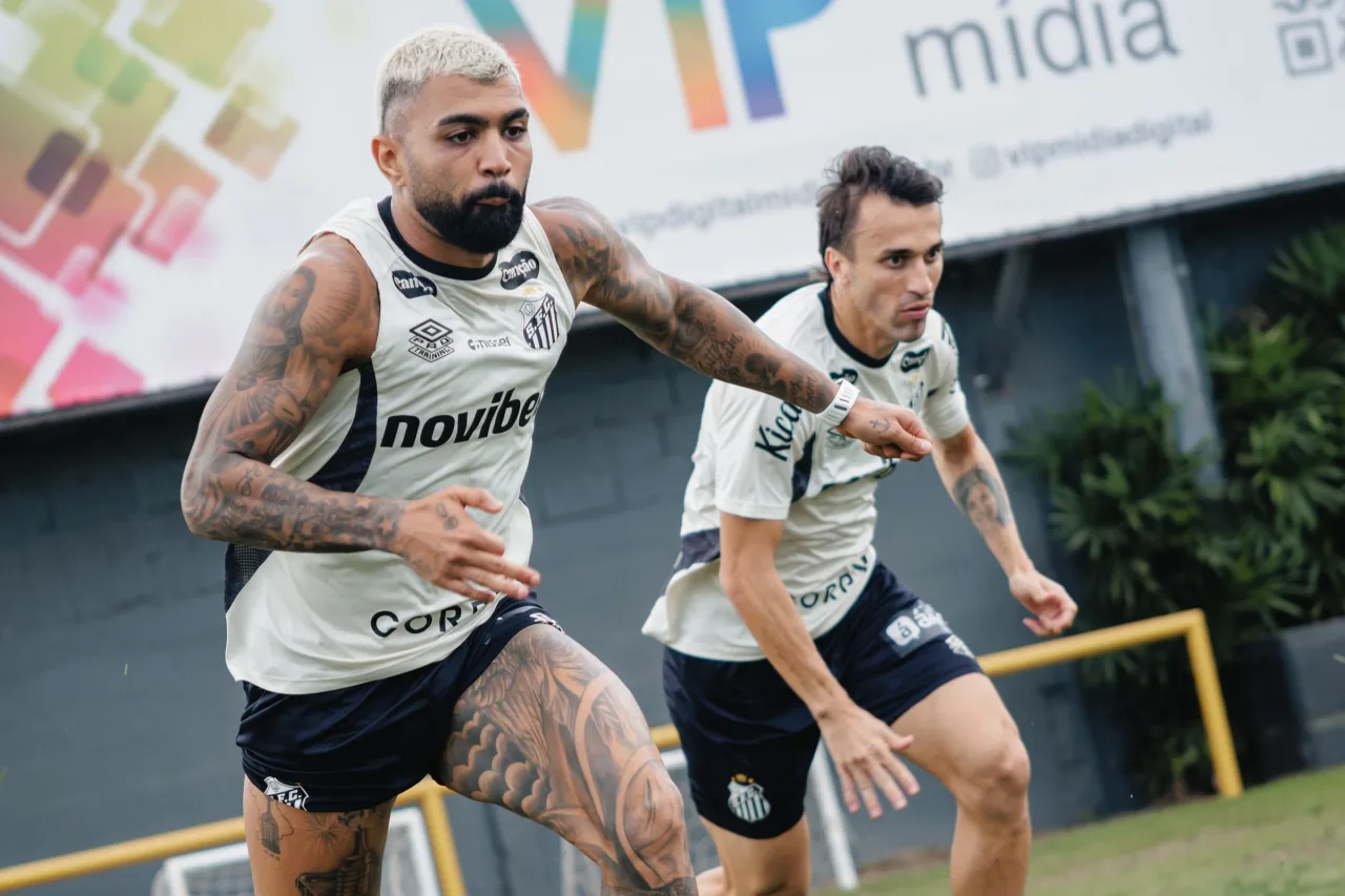 Santos paga parcela de direitos de imagem, mas ainda mantém pendências com elenco