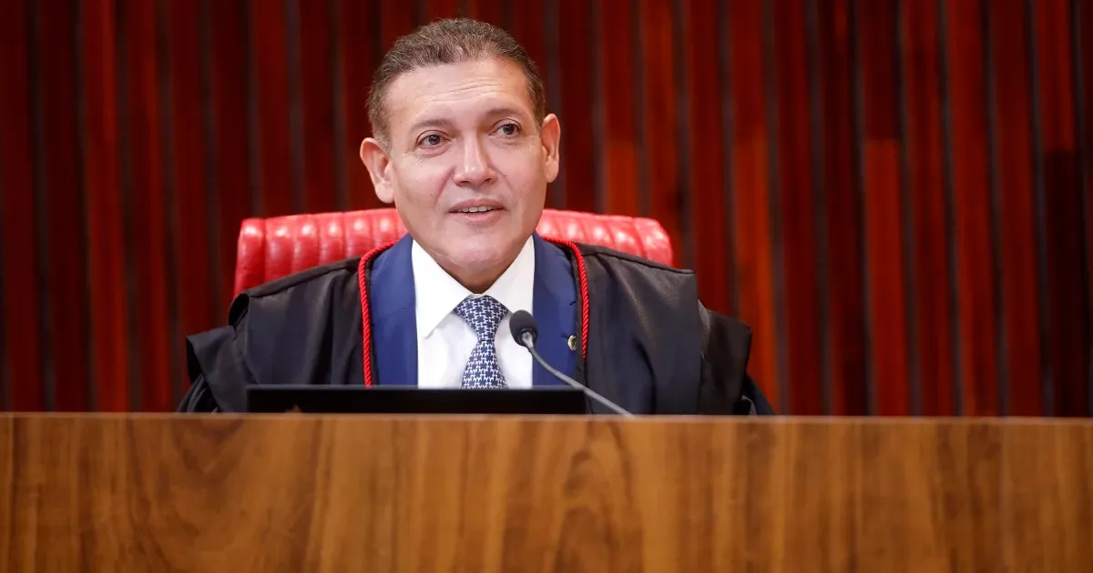 Nunes Marques suspende processamento de filiações após Flávio ser registrado no Missão