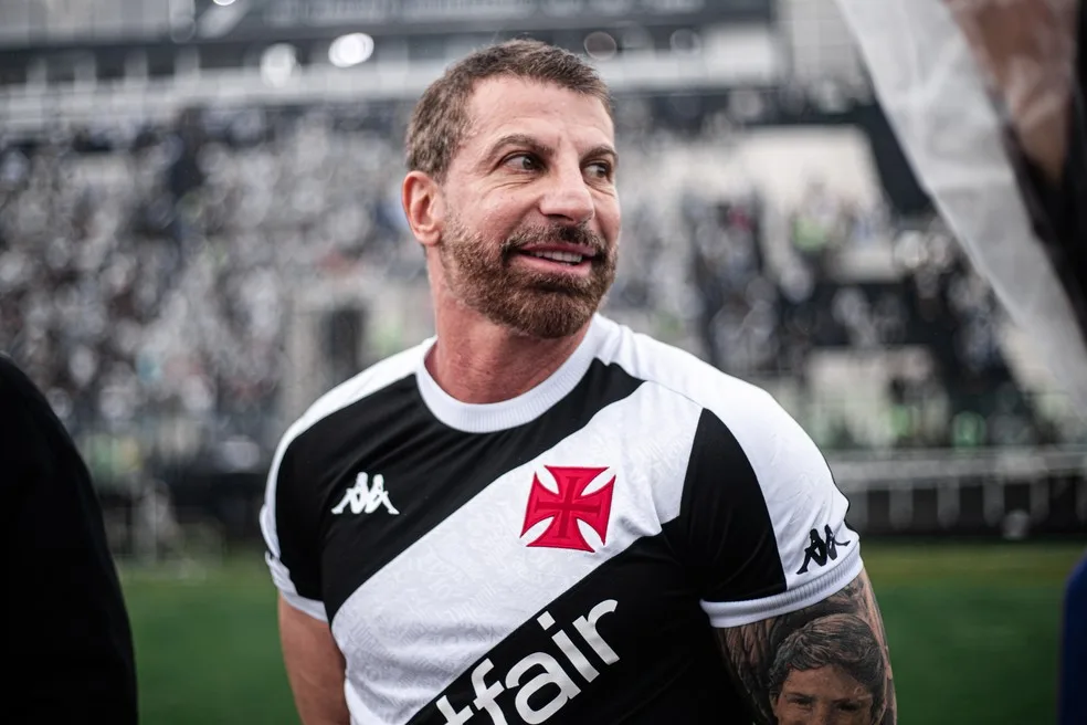 Pedrinho confirma interesse do Vasco em Yeboah e Diego Carlos e atualiza situação da SAF