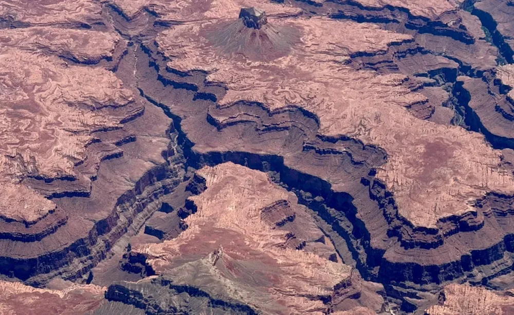 Mais de 20 pessoas estão desaparecidas após inundação repentina no Grand Canyon