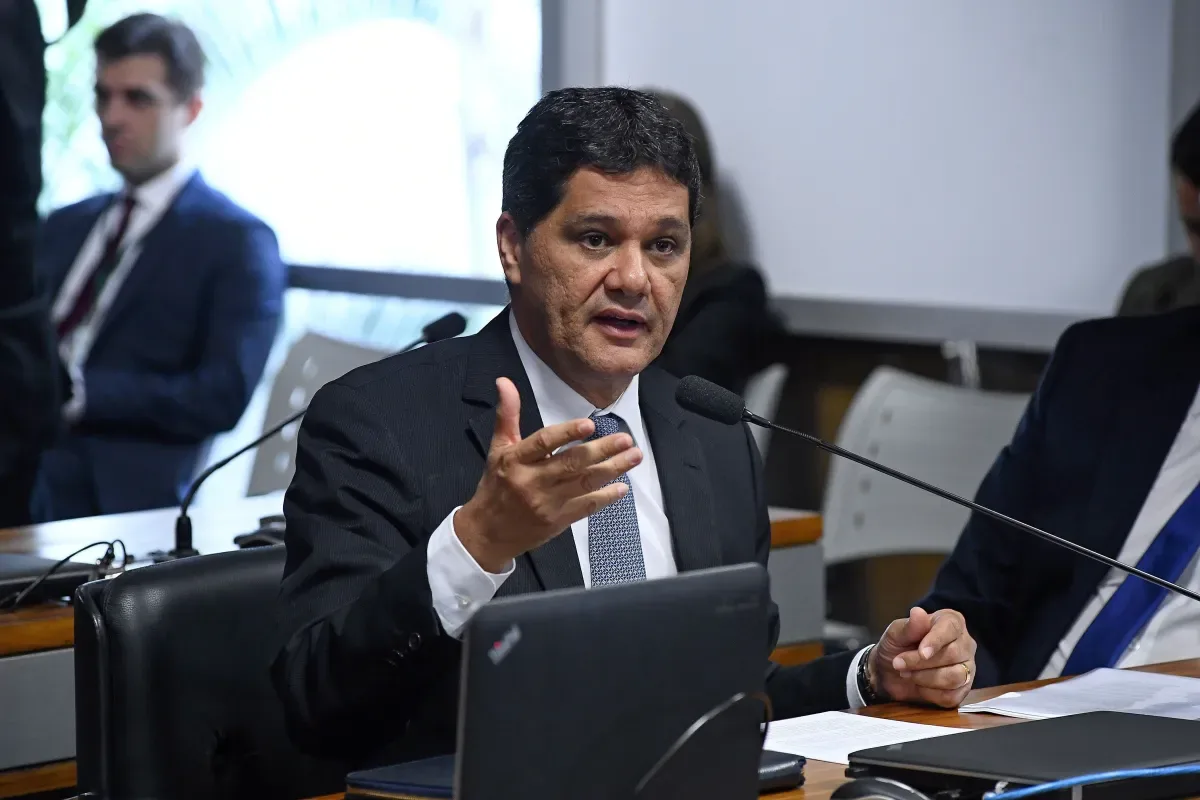 Quaest: Ricardo Ferraço lidera no 1° e 2° turnos no ES