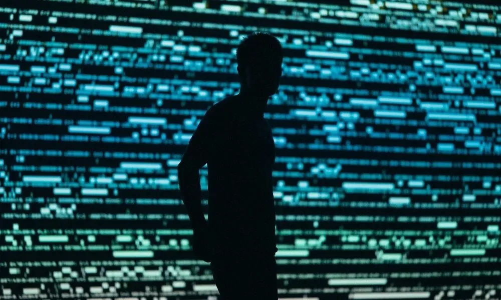 Cuidado com o PDF Falso: A Espionagem