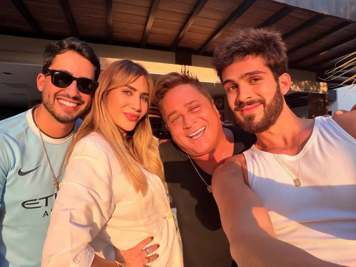 Após indireta, Poliana posta foto de Zé Felipe e Leonardo: “Pai e filho”