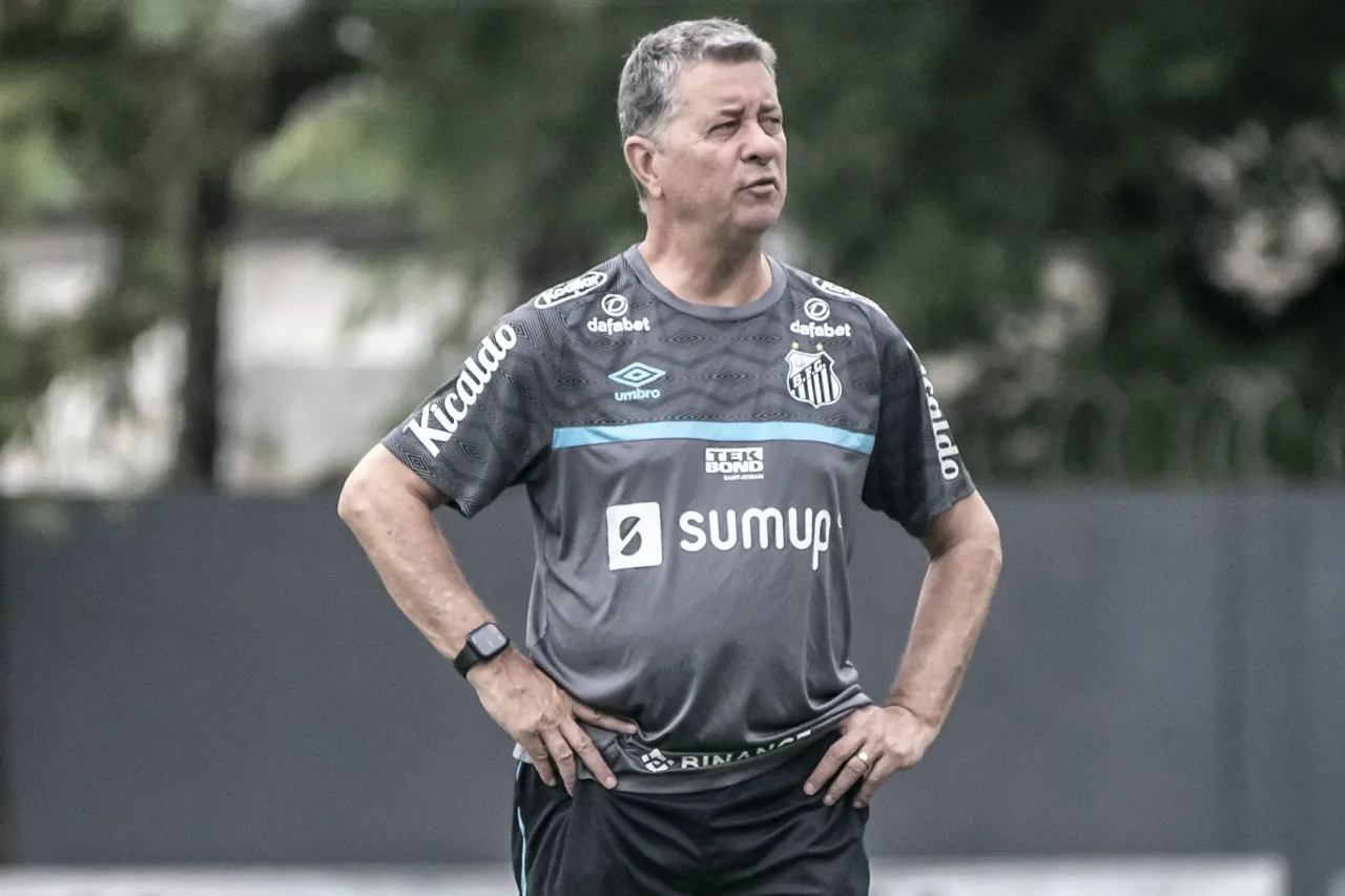 Neymar no sintético? Preparador físico comenta risco de lesões antes de Palmeiras x Santos