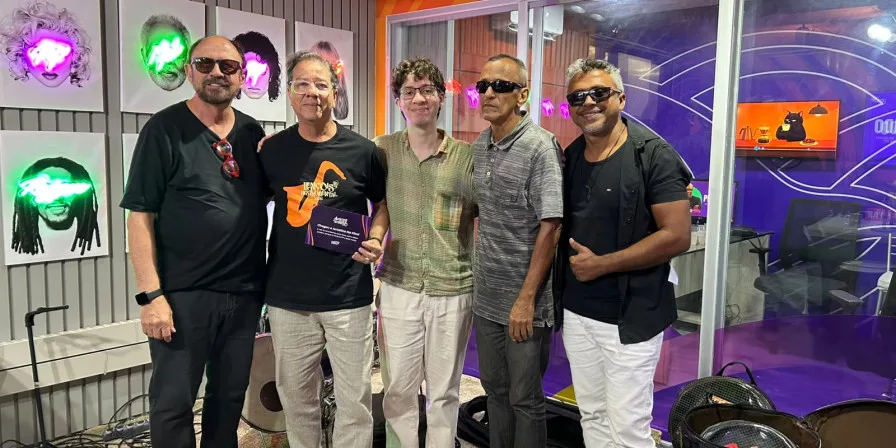 Acústico na Mira: Tutuca Viana, a singularidade de uma trajetória musical