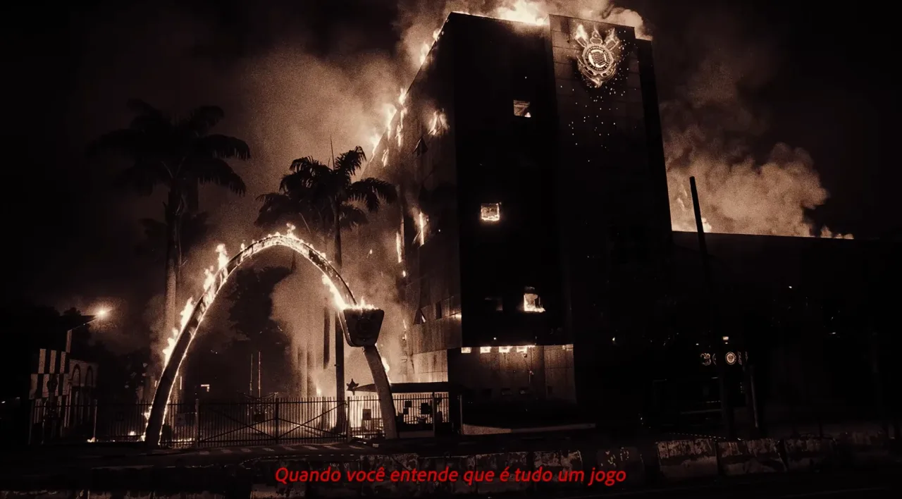 Novo clipe de Memphis tem sede do Corinthians em chamas e indireta a vice