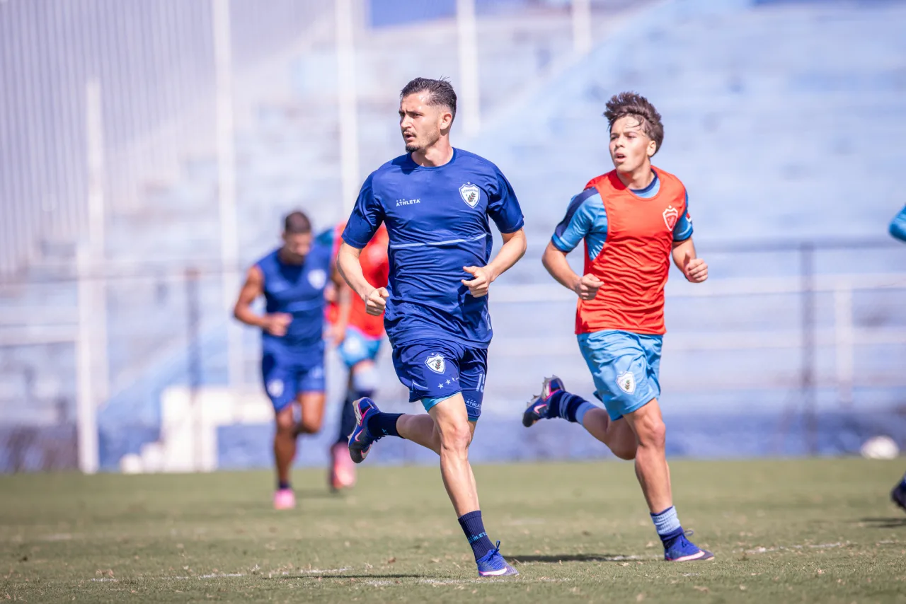 Goiás x Londrina: veja onde assistir e prováveis escalações do duelo pela Série B