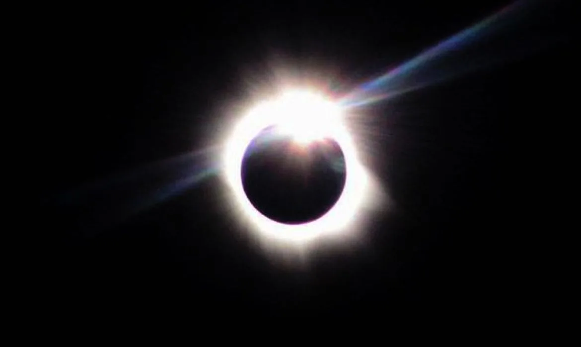 Brasileiros poderão ver eclipse solar por transmissão na internet