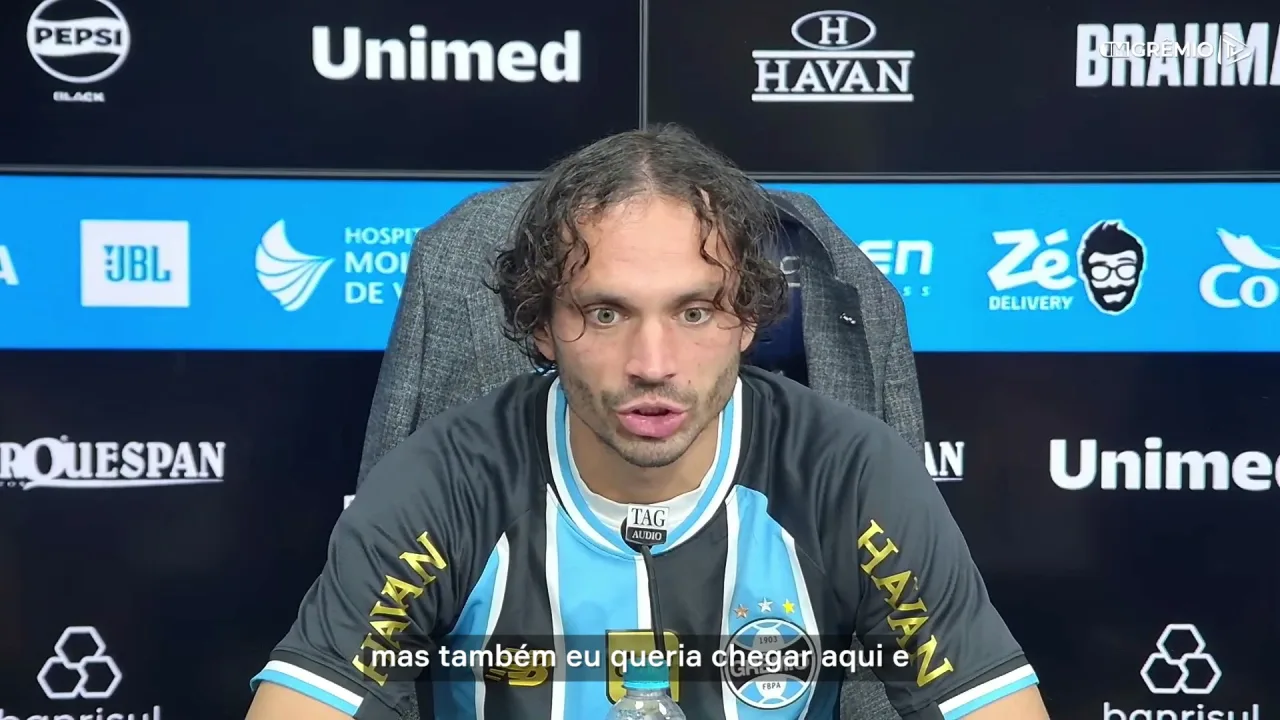 Krovinovic fala sobre chegada ao Grêmio, pressão e onde pode atuar