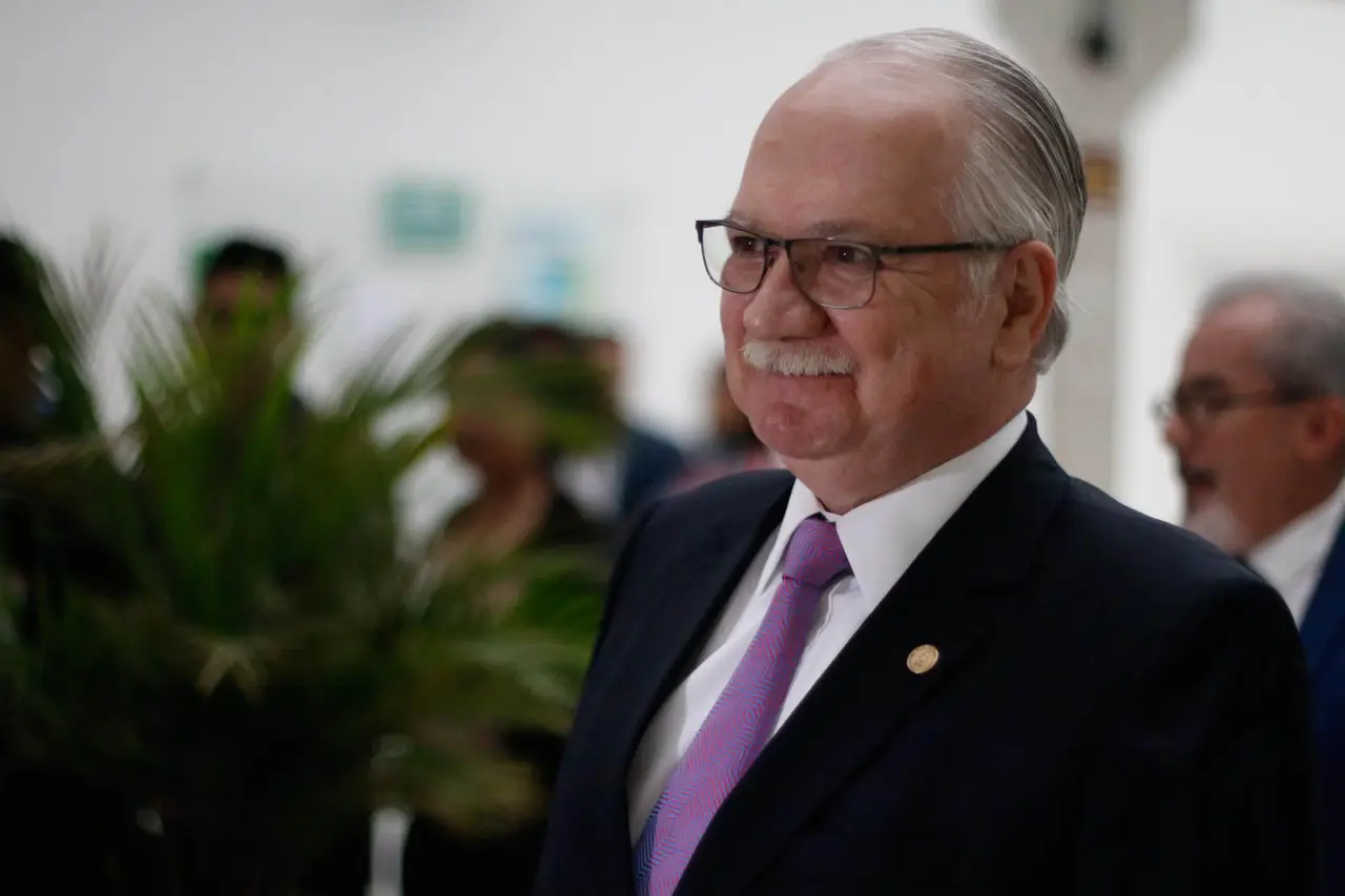 Fachin ouviu ministros antes de divulgar nota em nome do STF