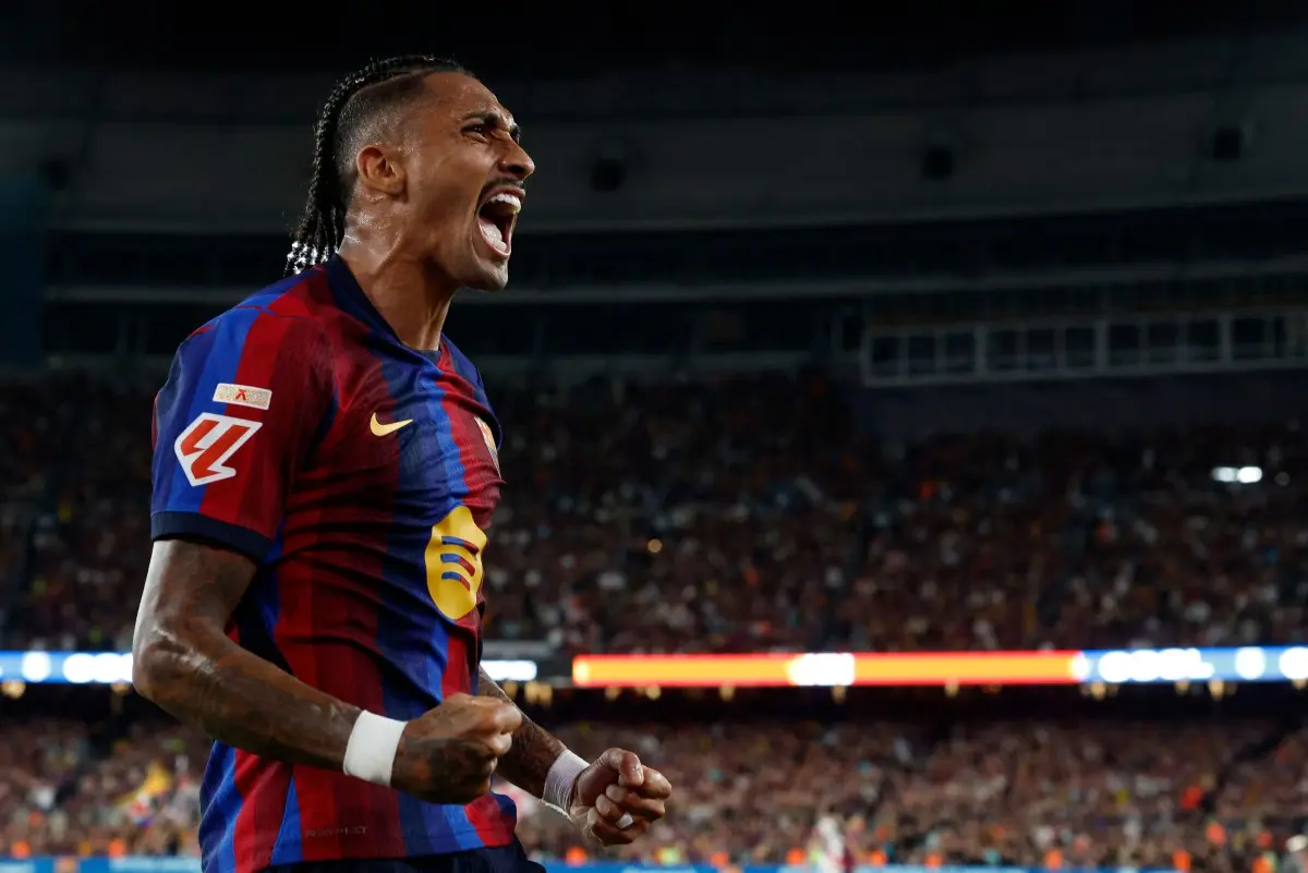 Barcelona inicia conversas com Raphinha por renovação de contrato