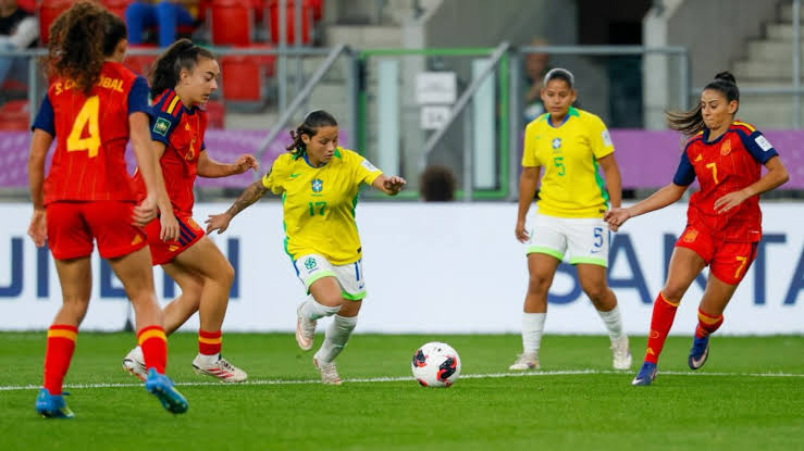 Brasil perde da Espanha e se despede nas quartas da Copa do Mundo feminina sub-20