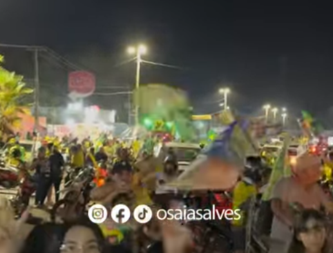Moradores de Bacabal realizam motocarreata em apoio a Flávio Bolsonaro