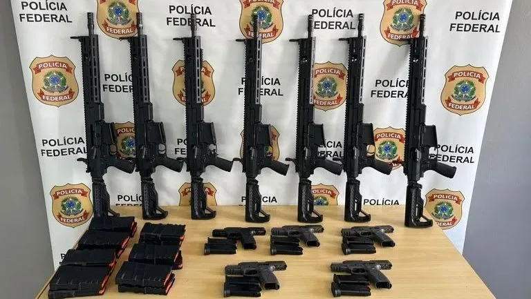 PF apreende arsenal com mais de 40 armas em operação na Bahia