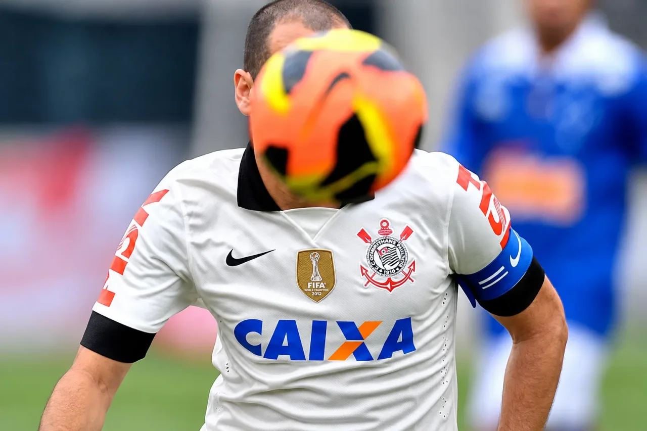 Antes das bets: quem patrocinava os grandes clubes do futebol brasileiro