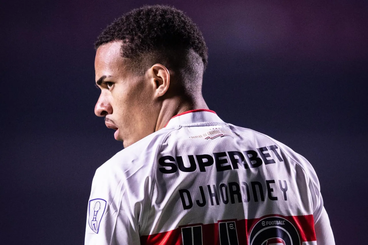 Djhordney: saiba quem é a joia tricolor que ganha espaço com Dorival