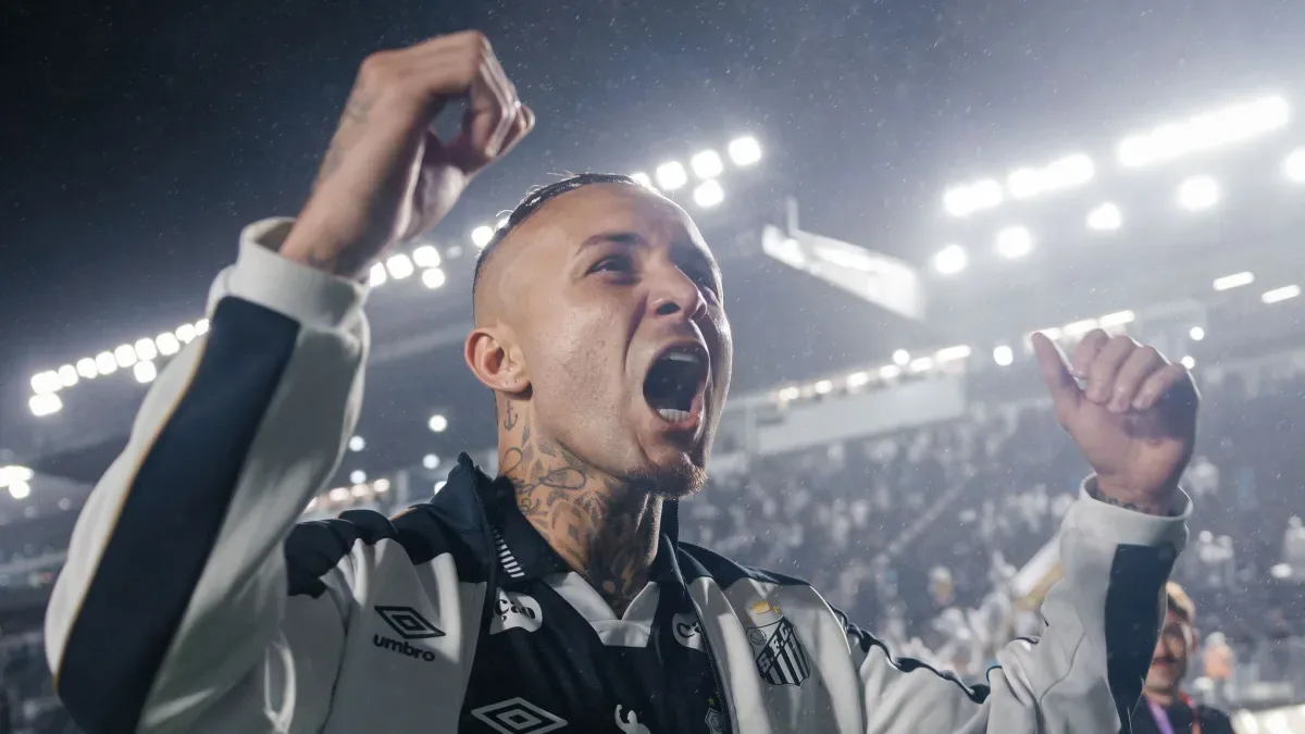 Viveros ultrapassa Luis Suárez na artilharia histórica do Brasileirão