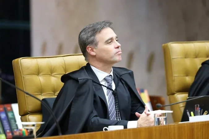 Após pedido de Fachin, Mendonça determina fim do sigilo de processos relacionados ao caso Master
