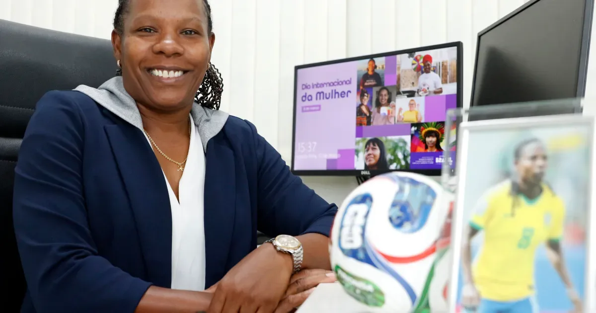 Formiga crê em transformação do futebol feminino com Copa do Mundo no Brasil