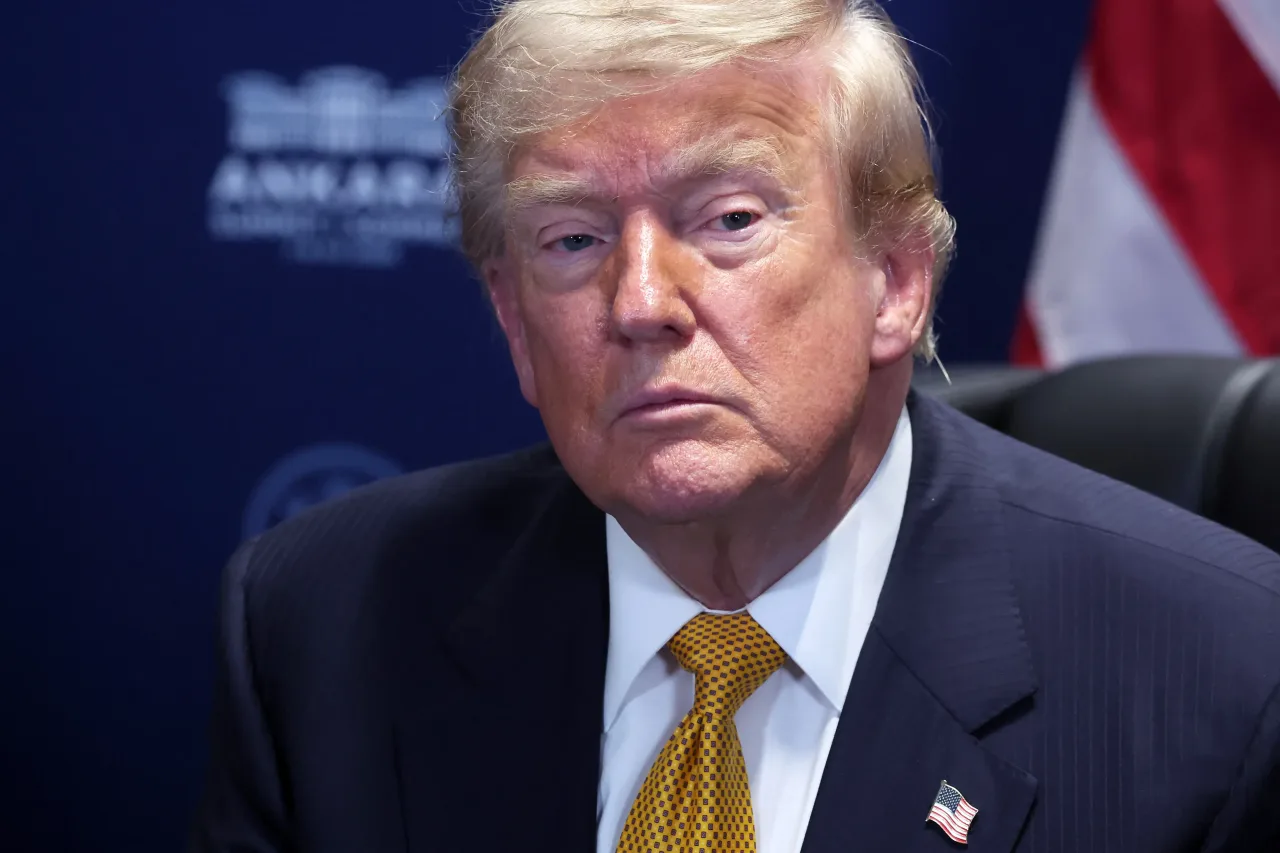 Trump rejeita plano iraniano para reabrir Estreito de Ormuz